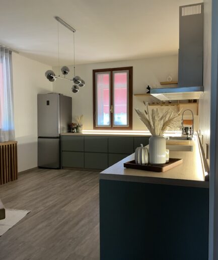 Cucina senza pensili